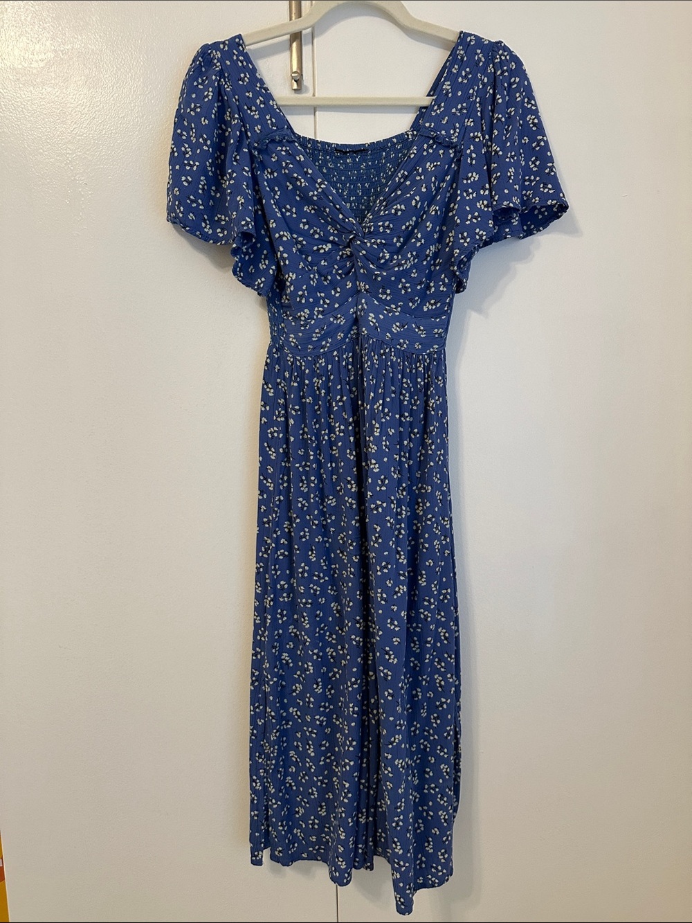 Blue Floral Midi Dress with Flutter Sleeves